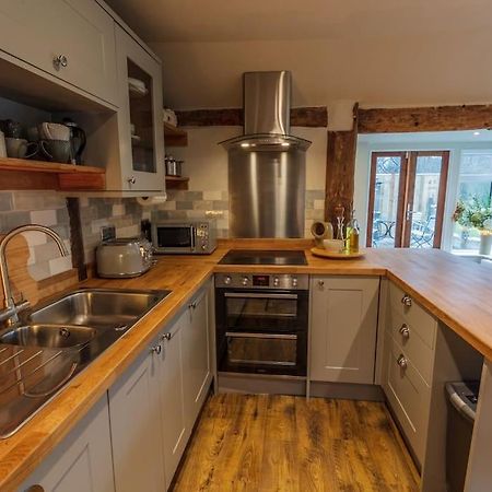 Halfmoon Lodge @ Knights Hole Wheelchair Access Кранбрук Екстериор снимка